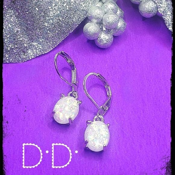 2.0 Ct.Fire Opal Dangling Leverback Earrings on 925 Silver - Women's Jewelry - Picture 4 of 12